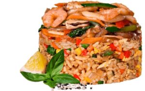 Жареный рис по тайски с морепродуктами
